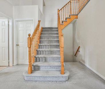 Detached Home For Lease | W9256795 - Photo 2