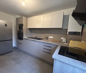 Reims Appartement meublé - TYPE 3 - PROCHE CENTRE VILLE - Photo 5