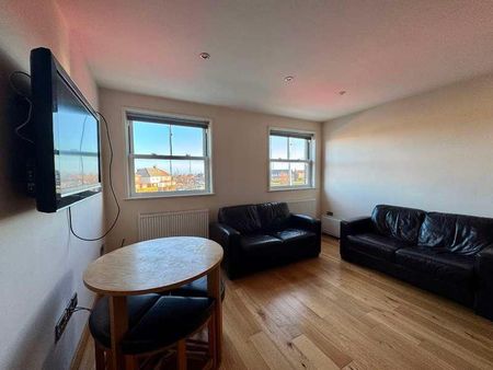 The Broadway, North Shields, NE30 - Photo 3