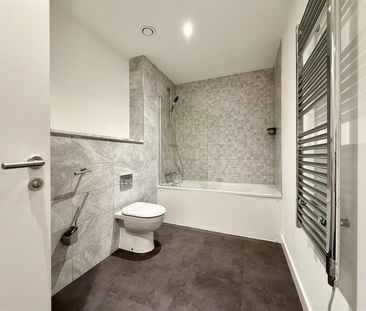 Lincoln House, Bolton - Photo 4