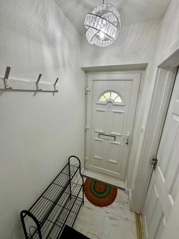 Wishford Avenue - Photo 5