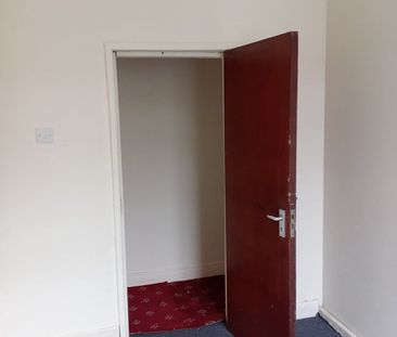 3 Bed Flat, Cannon Hill Road, B12 - Photo 2