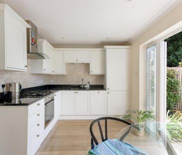 2 bedroom terraced house to rent - Photo 4