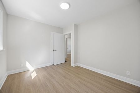 For Lease - 110 Evahill Crescent, Richmond Hill, Ontario - Photo 3