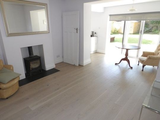 Southampton - Photo 1