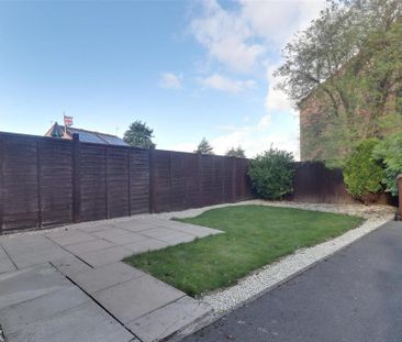 2 bedroom semi-detached house to rent - Photo 5
