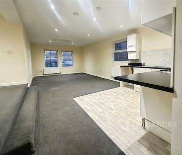 2 bedroom apartment to rent Shenfield Road, Brentwood, Essex, CM15 - Photo 1