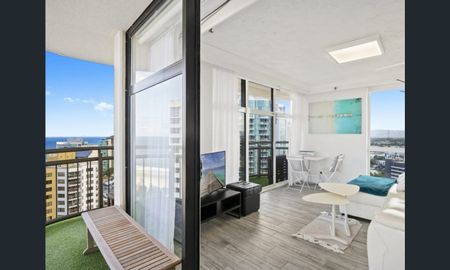 2210/18 Hanlan Street, Surfers Paradise QLD 4217 - Apartment For Rent | Domain - Photo 2