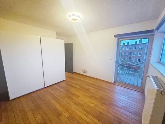 Appartement te huur - Photo 1