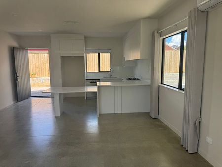 Brand new townhouse close to RoyalOak Mall - Photo 3