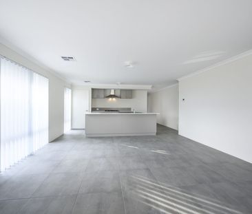 MODERN COASTAL LIVING - Photo 4