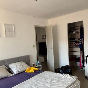 Location Appartement 2 pièces 47m² VAULX EN VELIN 69120 - Photo 2
