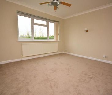 5 bedroom detached house to rent - Photo 4