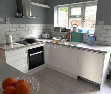 Rotherfield Way, Caversham, RG4 - Photo 6