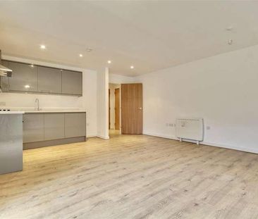 Blenheim House, Admiralty Road, Portsmouth, PO1 - Photo 2