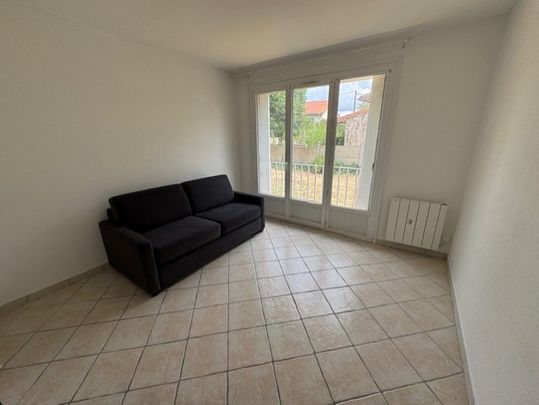 Location Appartement 2 pièces 27m² MONTMORILLON 86500 - Photo 1