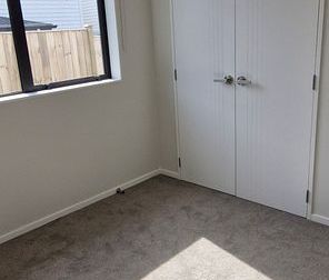 Modern 2BR Grannt Flat in Flat Bush - Photo 5