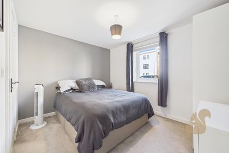 Barcro Square, Colchester - Photo 4