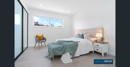 BRAND NEW OVERSIZED FAMILY HOME!! - Photo 3