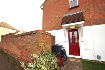 1 bed Terraced for rent - Photo 4