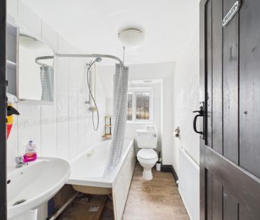 Dorington Court, Bussage, Stroud, Gloucestershire, GL6 - Photo 2