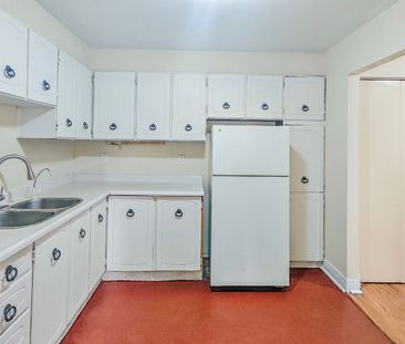 For Lease - 5130A Dundas Street Unit# 2nd Flr, Toronto, Ontario - Photo 1