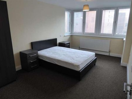 Staines Road, Hounslow, TW3 - Photo 3