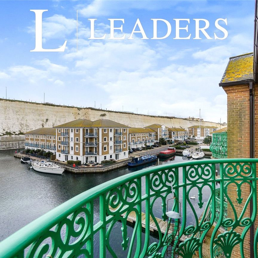 2 bedroom apartment to rent Wellington Court, The Strand, Brighton, BN2 - Photo 1