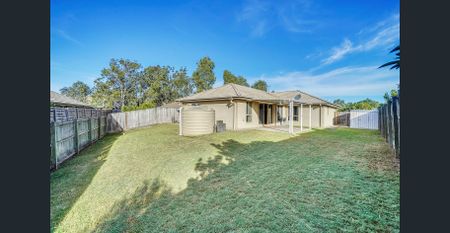 Spacious 4-Bedroom Family Home with Outdoor Entertaining & Double Garage - Photo 5