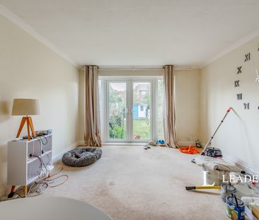 2 bedroom mid-terrace to rent Elm Drive - Photo 4