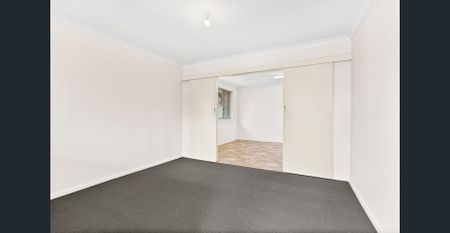 Modern 3-Bedroom Townhouse Close to University and CBD - Photo 2