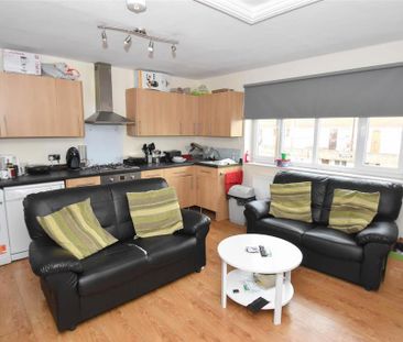 4 bedroom house to rent - Photo 1