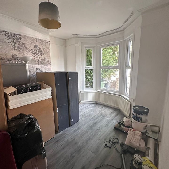 4 Bed Terraced House, Kingsdown Road, E11 - Photo 1