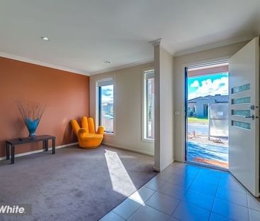 Your Dream Family Lifestyle Awaits at 21 O'Reilly Road, Tarneit! - Photo 3
