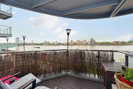 Ocean Wharf, Canary Wharf, E14 - Photo 5