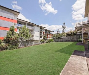 1/26 Rainey St, Chermside, Qld 4032 - Photo 2
