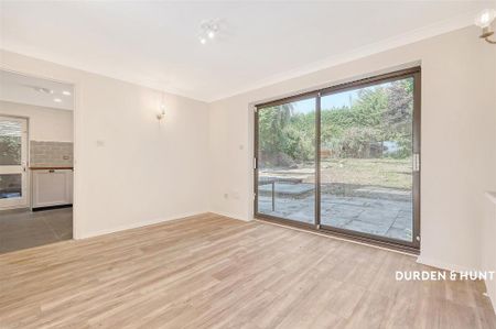 4 bedroom detached house to rent - Photo 4