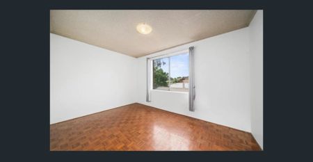 Fully Furnished-Super convenient & affordable 2B1B! Closed to Supermarket, Restaurant, Bus station! - Photo 2