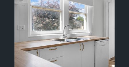 Renovated Home in the Heart of Moonah - Photo 5