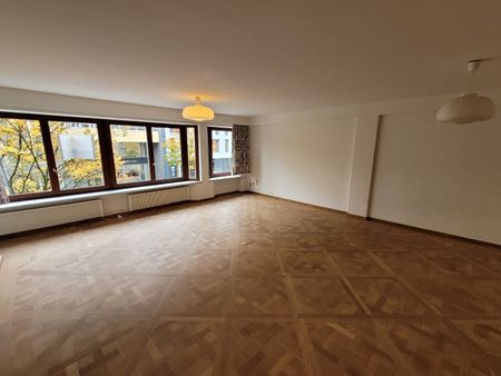 Appartement met 2 slaapkamers nabij station - Photo 3