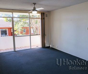 Spacious & Updated 2-Bedroom Unit With Lock Up Garage - Photo 1