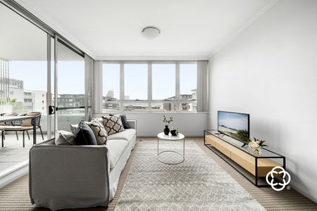 880/33 Hill Road, 2127, Wentworth Point Nsw - Photo 4