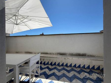 Attico / Mansarda di 110 m² con 4 locali a Palermo - Photo 2