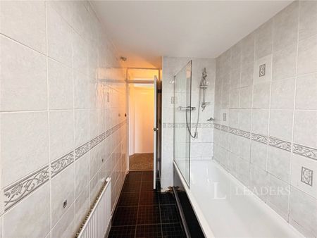 2 bedroom apartment to rent Pinehurst Drive, B38 - Photo 4