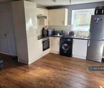 2 bedroom flat to rent - Photo 4