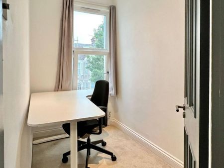 4 bedroom terraced house to rent - Photo 2