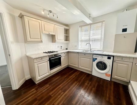 1 Bedroom Apartment To Let - Photo 3
