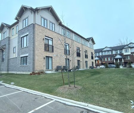 For Lease - 185 Bedrock Drive Unit# 71, Hamilton, Ontario - Photo 3
