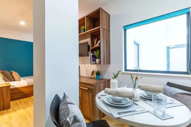 Studio with Bath - Photo 1