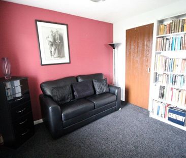 3 bedroom detached house to rent - Photo 3